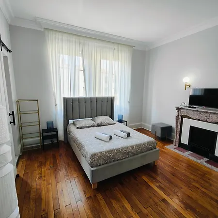 Self-checkin Town House - To Rent In A Beautiful Modern Town House - Not A - Location De Avec Arrivee En Autonomie - Extra Fee For Sheets And Towels - Private Parking - Check Your Plateform Inbox And Follow Check-in Instructions Pansiyon