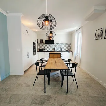 Self-checkin Town House - To Rent In A Beautiful Modern Town House - Not A - Location De Avec Arrivee En Autonomie - Extra Fee For Sheets And Towels - Private Parking - Check Your Plateform Inbox And Follow Check-in Instructions Pansiyon *