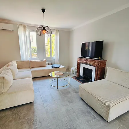 Self-checkin Town House - To Rent In A Beautiful Modern Town House - Not A - Location De Avec Arrivee En Autonomie - Extra Fee For Sheets And Towels - Private Parking - Check Your Plateform Inbox And Follow Check-in Instructions Saint-Romain-en-Gal